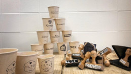Bestempelde koffiebekers